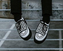 Load image into Gallery viewer, Disc Studded Shoe Apron
